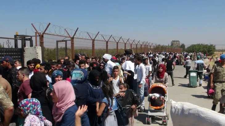 Suriyeli mülteciler Kurban Bayramı için ülkelerini gidiyorlar