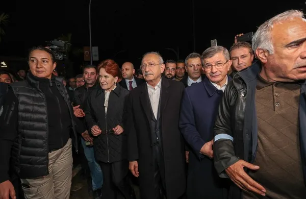 afet-bolgesinde-siyaset-devsiren-kilicdaroglunu-vatandas-yuhaladi-burasi-siyaset-yeri-degil-acimiz-var-1678907201589.jpg Afet bölgesinde siyaset devşiren Kılıçdaroğlu'nu vatandaş yuhaladı: "Burası siyaset yeri değil acımız var" - 2