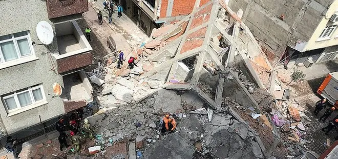 Son dakika | Zeytinburnu’nda felaket! Bina çöktü! Çok sayıda araç göçük altında