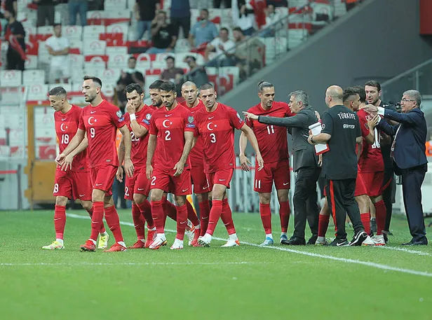 Hollanda Türkiye maçı canlı yayın nasıl izlenir? 2022 FIFA Dünya Kupası Avrupa Elemeleri milli maç hangi kanalda? - 6