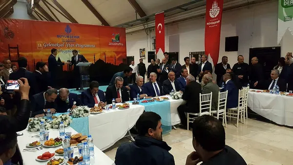 Binali Yıldırım, halcilerle iftar yaptı: Çözüm için elimden geleni yapacağım - 2