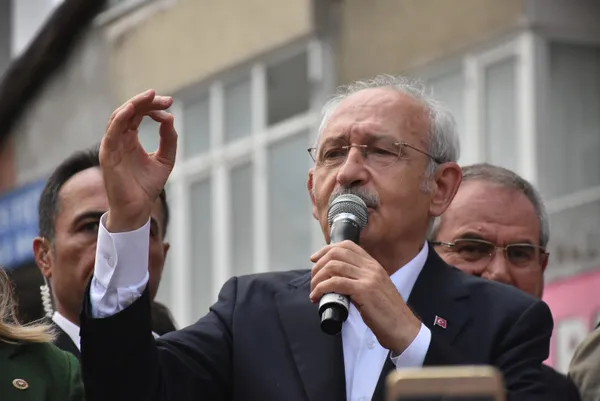 KHK'lılara yeniden görev Kılıçdaroğlu'nun seçim vaadi olacak! 6'lı masaya "Beni aday gösterin" mesajı veren CHP lideri, İmamoğlu ve Yavaş'ın üstünü çizdi - 1