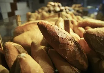 Ekmekte yine gramaj oyunu! 200 gramı 5 TL'den satmaya başladılar