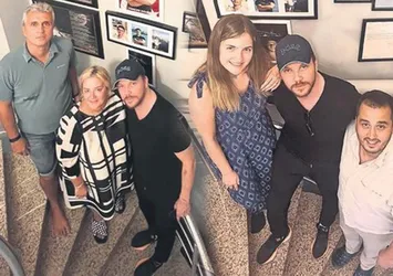 Sinan Akçıl'ın 15 Temmuz vefası! Şehit Batuhan’ın ailesini yalnız bırakmadı! “Onları ailem gibi görüyorum”