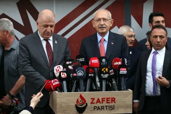 Ümit Özdağ Kemal Kılıçdaroğlu ile imzalanan gizli protokol metnini paylaştı! İşte CHP’nin Zafer Partisi’ne vadettiği koltuklar...