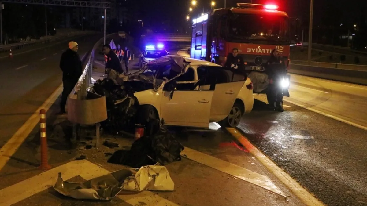 Adana'da feci kaza! Otomobil ve TIR çarpıştı: 1 ölü