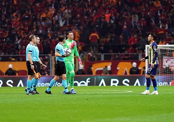 Galatasaray: 1 - Fenerbahçe: 2 MAÇ SONUCU | Fenerbahçe'den derbi zaferi