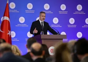Dışişleri Bakanı Hakan Fidan'ın sözleri Fransa basınında! Manşetten duyurdular: Türkiye tavrını koydu