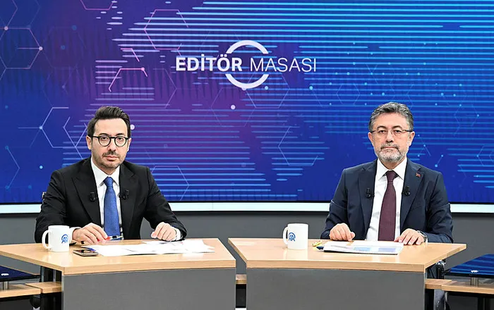 sokak-hayvanlari-duzenlemesi-komisyondan-gecti-bakan-yumaklidan-flas-aciklamalar-4-milyon-basibos-kopek-var-1721806272508.jpg Anadolu Ajansı Editör Masası'nın konuğu Bakan Yumaklı