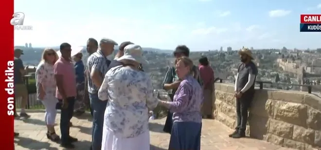 A Haber’in Kudüs yayınında dikkat çeken anlar! Katliamın dibinde turistik gezi