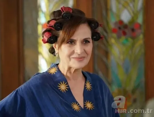 40 yaşındaki Ekin annesinin tıpatıp aynısı... Bahar'ın Nevra'sı Hatice Aslan’ın oğlunu gören şaşırdı! 3