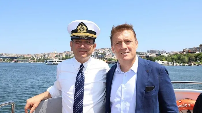 1757400781181.jpeg Gürsel Tekin masaya vurarak CHP'lilerin yüzüne isyan etti: Ben Aziz İhsan Aktaş’ın Ertan Yıldız’ın arkadaşı değilim - 3