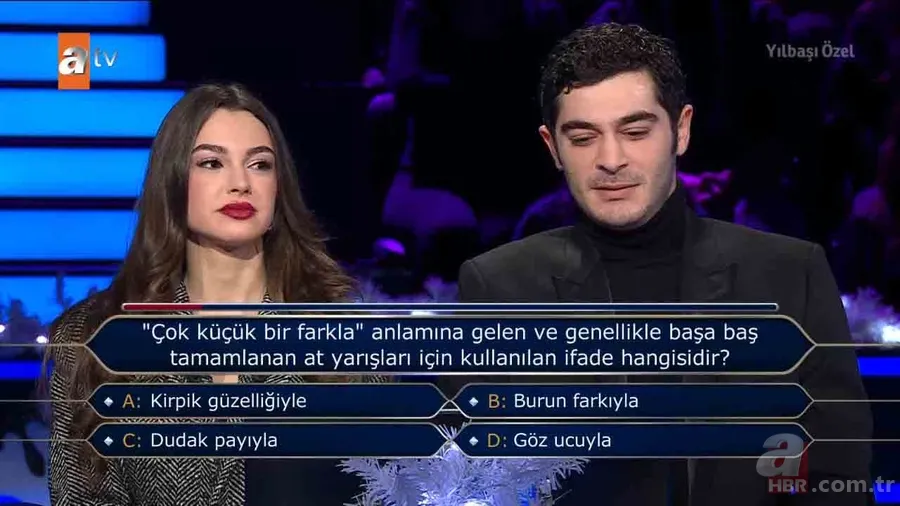 Milyoner'de yıldızlar geçidi! Burak Deniz ve Su Burcu Yazgı Coşkun milyonluk soruyu açtırdı | Kazanılan ödül çocuklar için bağışlandı 11