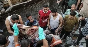Katil İsrail çoluk çocuk demeden katlediyor!