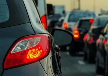 Sağanak yağış sonrası İstanbul trafiği kilit! Trafiğin olmadığı güzergahlar nereler? 15 Temmuz ve Fatih Sultan Mehmet Köprüsü anlık yoğunluk...
