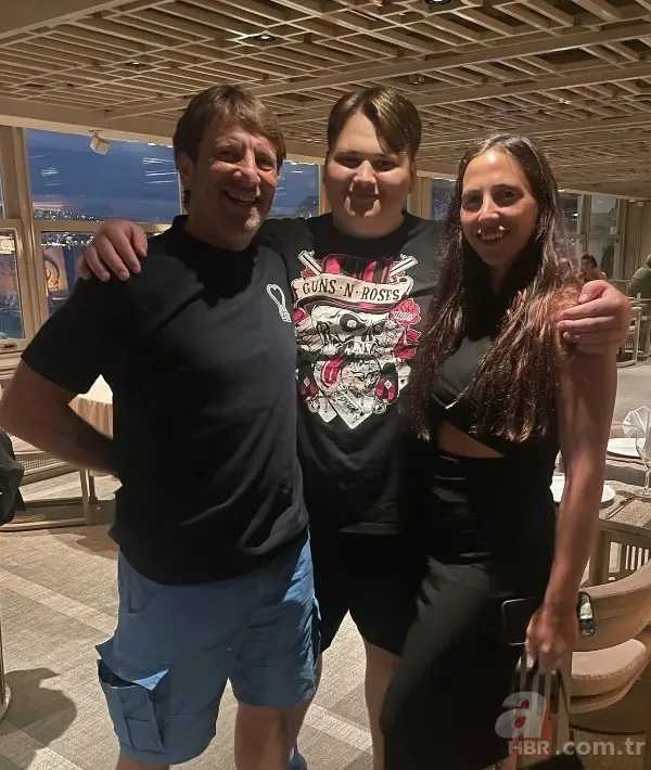 Hülya Avşar'ın eski eşi Kaya Çilingiroğlu'nun yeni sevgilisine bakın! Kızı Zehra'dan bile küçükmüş... 3