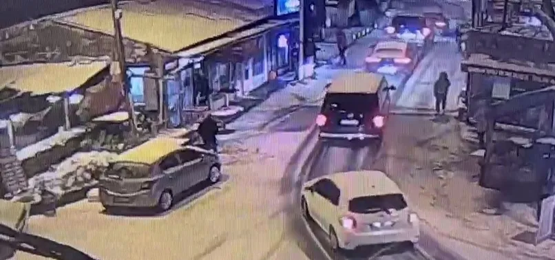 Vatandaşa yok İmamoğlu'na var! Lüks restorana giderken hususi kar küreme aracını peşine taktı