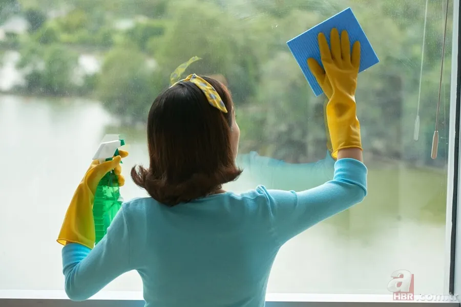 Leke tutmayan cam silme formülü: Camlarınızı pırıl pırıl yapmanın pratik yolu 3