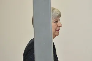 İngiltere Başbakanı Theresa Mayden istifa açıklaması