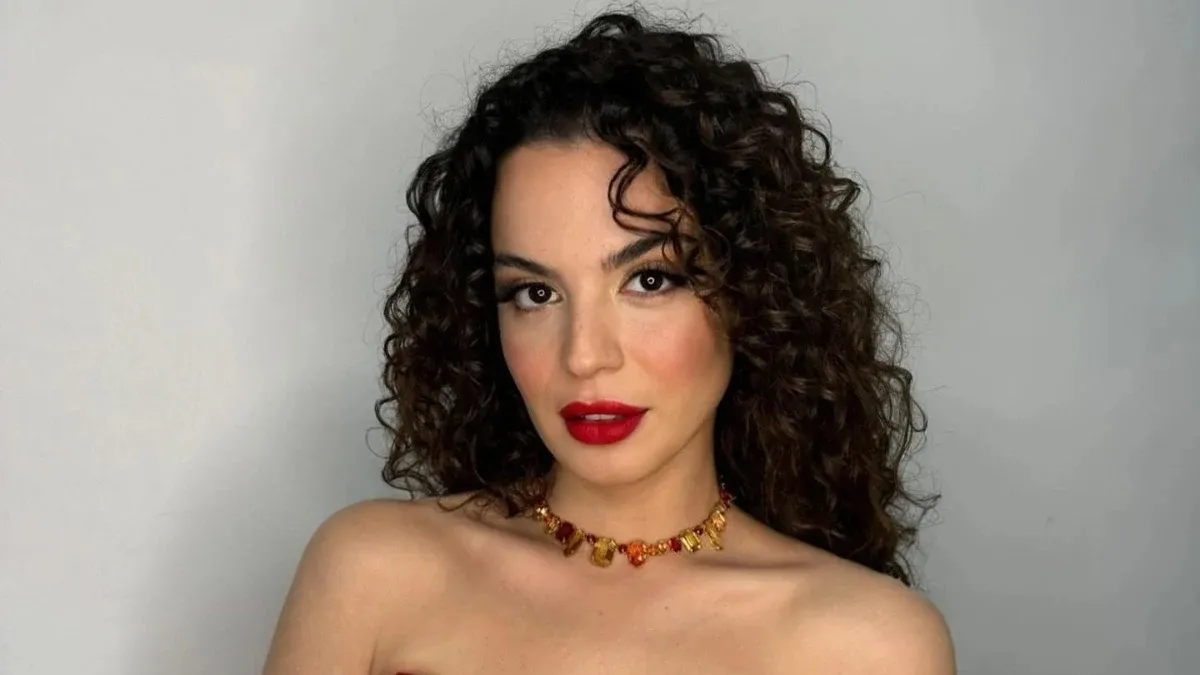 Böyle görüntülendiler: Aslı Bekiroğlu gönlünü ünlü rapçiye kaptırdı!