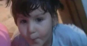 3 yaşındaki çocuk üçüncü kattan düştü