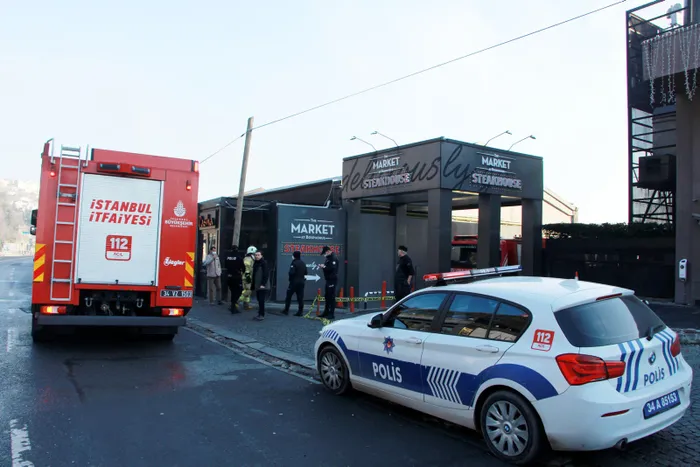 Son dakika: Beşiktaş'ta ünlü restoranda korkutan yangın - 2