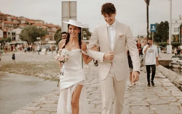 ebru-sahin-ve-cedi-osman-icin-markalar-siraya-girdi-milyon-dolarlik-teklif-1657172012159.jpg Ebru Şahin ve Cedi Osman için markalar sıraya girdi! Milyon dolarlık teklif - 3