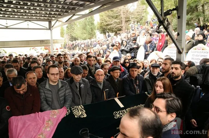 Ayşen Gruda'nın cenazesinden gözler Şener Şen'i aramıştı! Usta sanatçının o görüntüleri ortaya çıktı