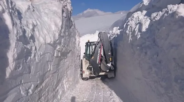 İran sınır hattında 4 metre kar!