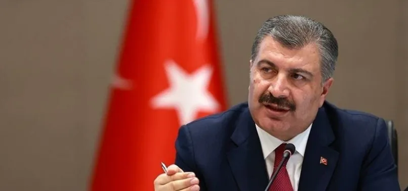 Bakan Fahrettin Koca'dan "yabancı uyruklu kişilerin 'öncelikli hasta' muamelesi gördüğü" iddialarına yanıt