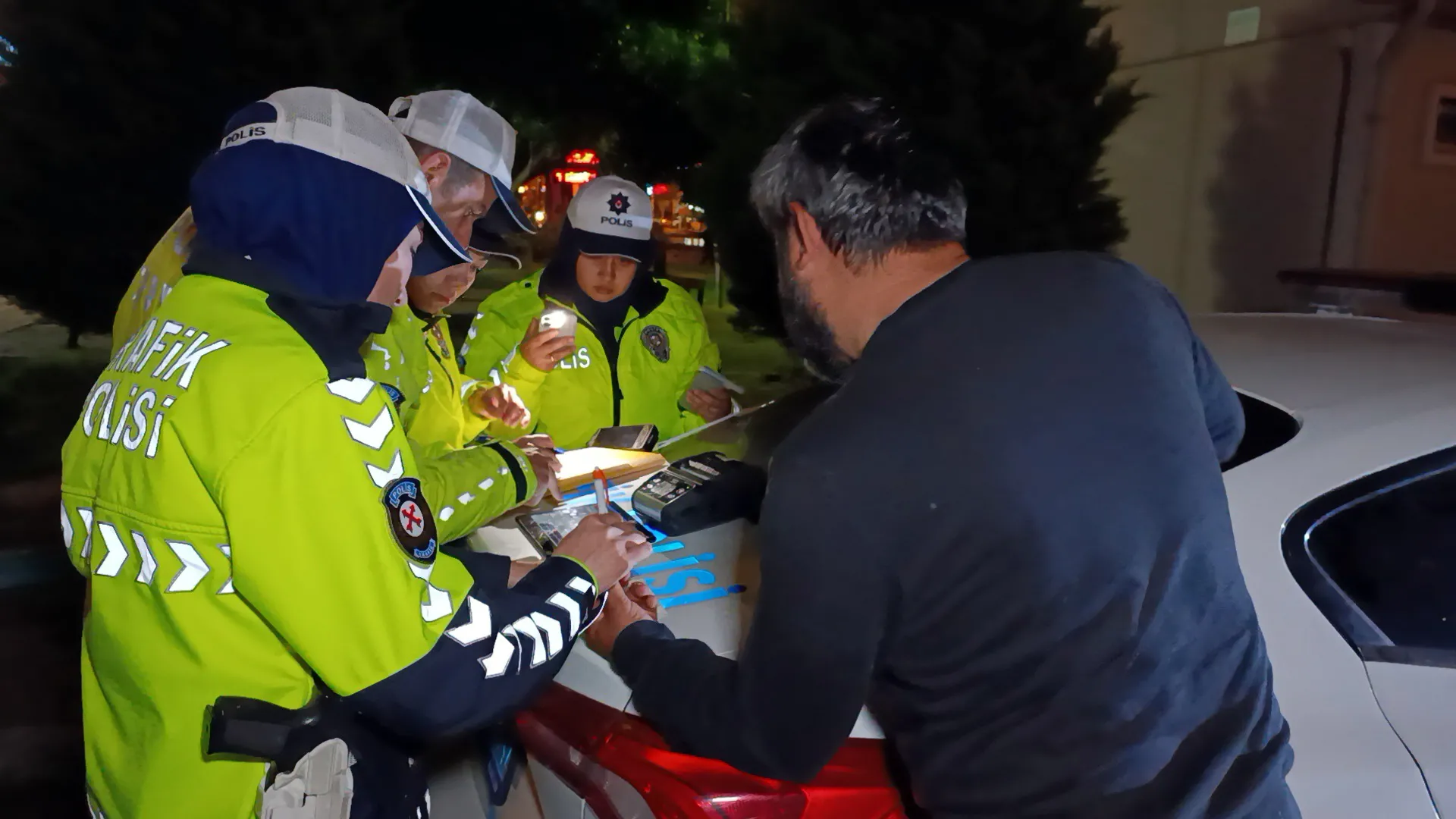 Ehliyeti iptal edilen sürücünün pes dedirten tepkisi: “Beni çekmeyin avukatım”