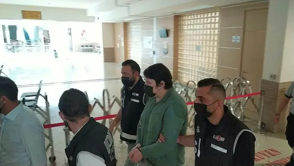 1626019089982.jpg Tosuncuk Mehmet Aydın doymak bilmedi: Avukatları İstanbul Anadolu Adliye Binası'na yemek taşımaktan yoruldu - 1