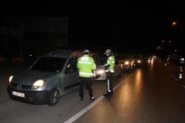 Son dakika: Türkiye genelinde sokağa çıkma kısıtlaması başladı! Kısıtlamada nereler kaça kadar açık olacak? İstanbul Ankara ve İzmir’de hafta sonu yasağı...