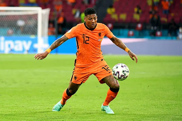 Galatasaray’a Van Aanholt müjdesi! Kulübünden ayrılma kararı aldı