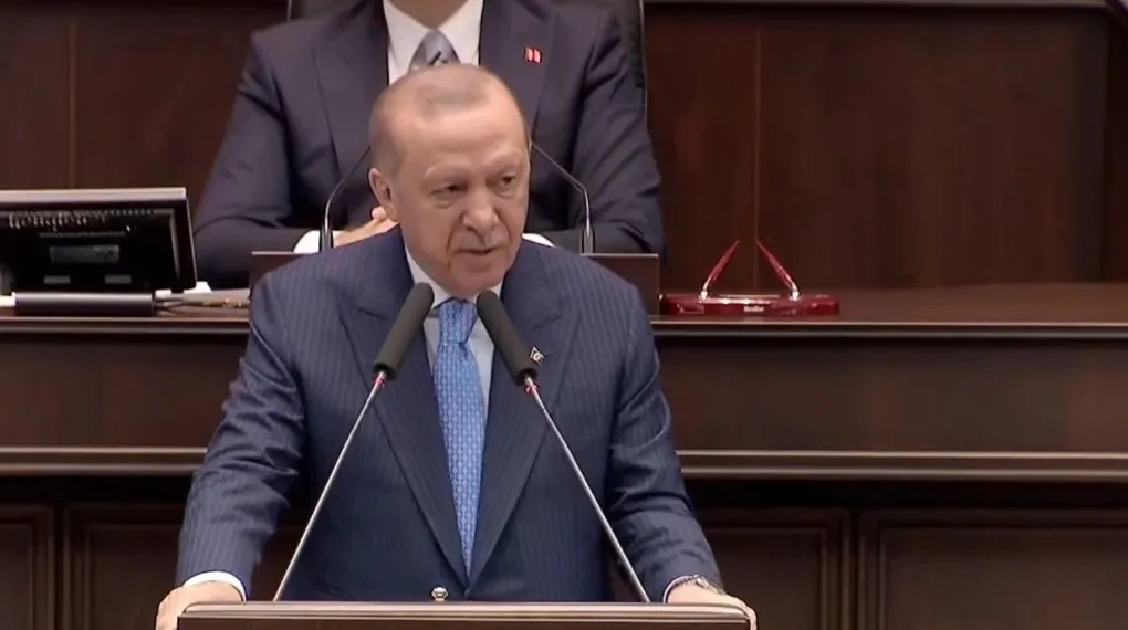 ''Bayrağa uzanan ellerden hesap soracağız''