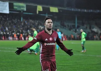 Beşiktaş’ın yıldızına iki talip birden!