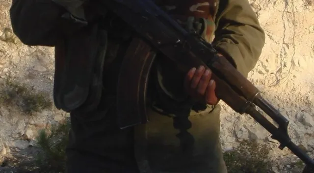 YPG/PKK'lı teröristler Haseke'de bir ayda 2 bin 700 genci zorla silah altına aldı - 3