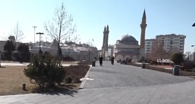 Sivas'ta 95 yılın sıcaklık rekoru kırıldı - 1