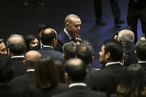 baskan-erdogandan-ataturk-istismarcilarina-tepki-dun-gardirop-bugun-sosyal-medya-ataturkculeri-1699606730042.jpeg Başkan Erdoğan'dan Atatürk istismarcılarına tepki: Dün gardırop bugün sosyal medya Atatürkçüleri! - 1