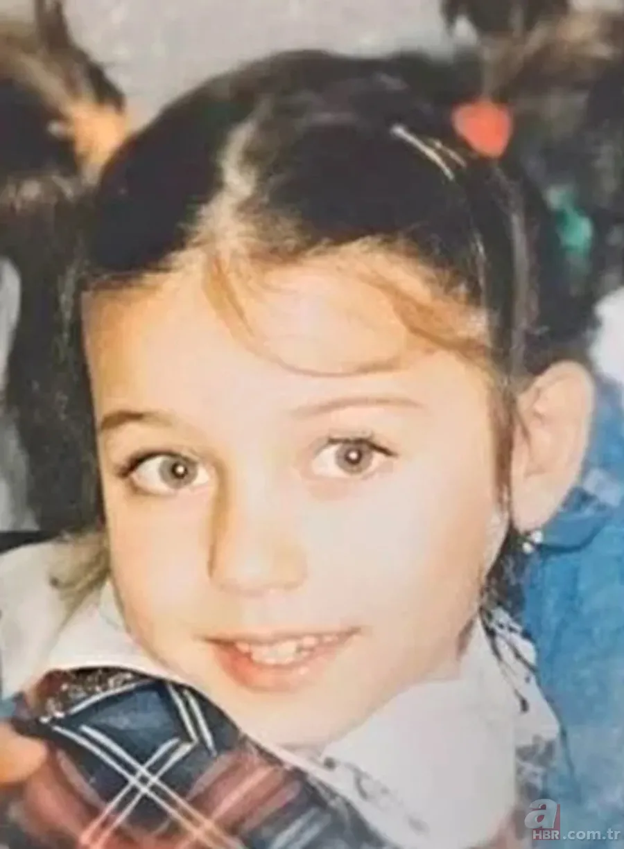 Afra Saraçoğlu'nun "bir insan hiç mi değişmez?" dedirten halleri 10