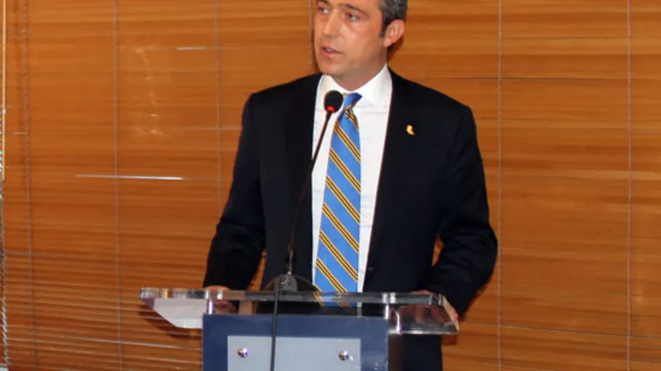 Ali Koç'tan Aziz Yıldırım'ı çıldırtacak hamle!