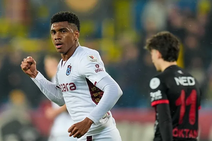 firtina-ankara-ayazina-takildi-mac-sonucu-genclerbirligi-4-3-trabzonspor-1766431096968.jpeg Fotoğraf (AA)