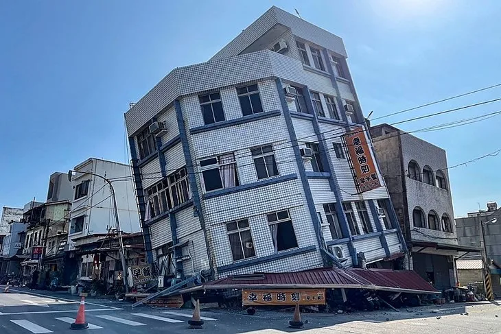 Tayvan’da 7,4 büyüklüğünde deprem! Tsunami uyarısı geldi