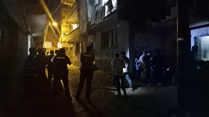 1719786109364.jpg Diyarbakır'da 5 kişinin olduğu ev kundaklandı - 3