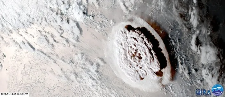 Yeni Zelanda felaketi yaşıyor! Yanardağ patladı iletişim kesildi | Tsunami uyarısı