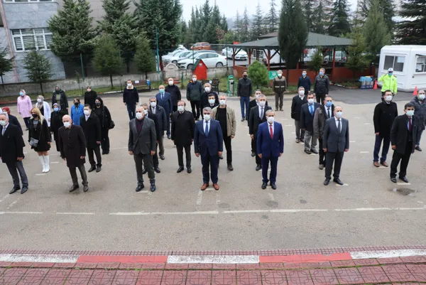 Bakan Selçuk çağrıda bulunmuştu! 81 ilde İstiklal Marşı coşkusu