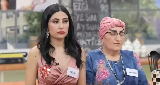 2-aralik-gelinim-mutfakta-kim-elendi-bilezikleri-kim-aldi-gelinim-mutfakta-haftalik-puan-durumu-yesim-hatice-z-1669982814896.jpg 2 Aralık Gelinim Mutfakta kim elendi, bilezikleri kim aldı? Gelinim Mutfakta haftalık puan durumu: Yeşim, Hatice, Zerrin, Merve... - 4