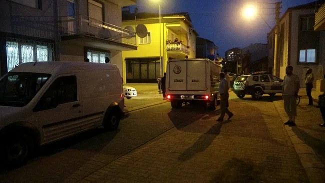 Uşak'ta Almanya'dan 15 gün önce gelen bir kişi evinde ölü bulundu - 3