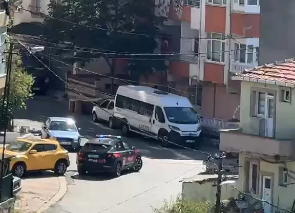 istanbul-maltepede-kiraci-ev-sahibi-cifte-kursun-yagdirdi-2-olu-1-agir-yarali-1789043097719.jpeg Olayla ilgili geniş çaplı soruşturma başlatıldı. (Fotoğraf: DHA)