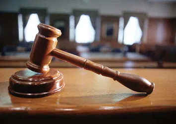 "Kaçın, FETÖ'cüler darbe yapıyor"